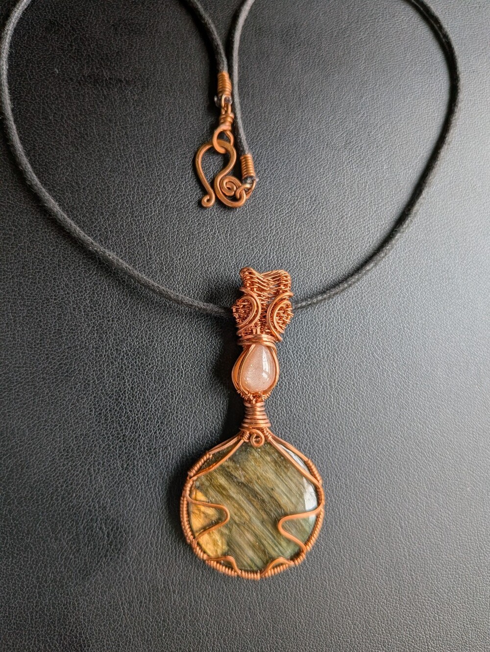 Artisan-Pendant Necklace-Peach Moonstone-Golden Labradorite Cabochon-Copper